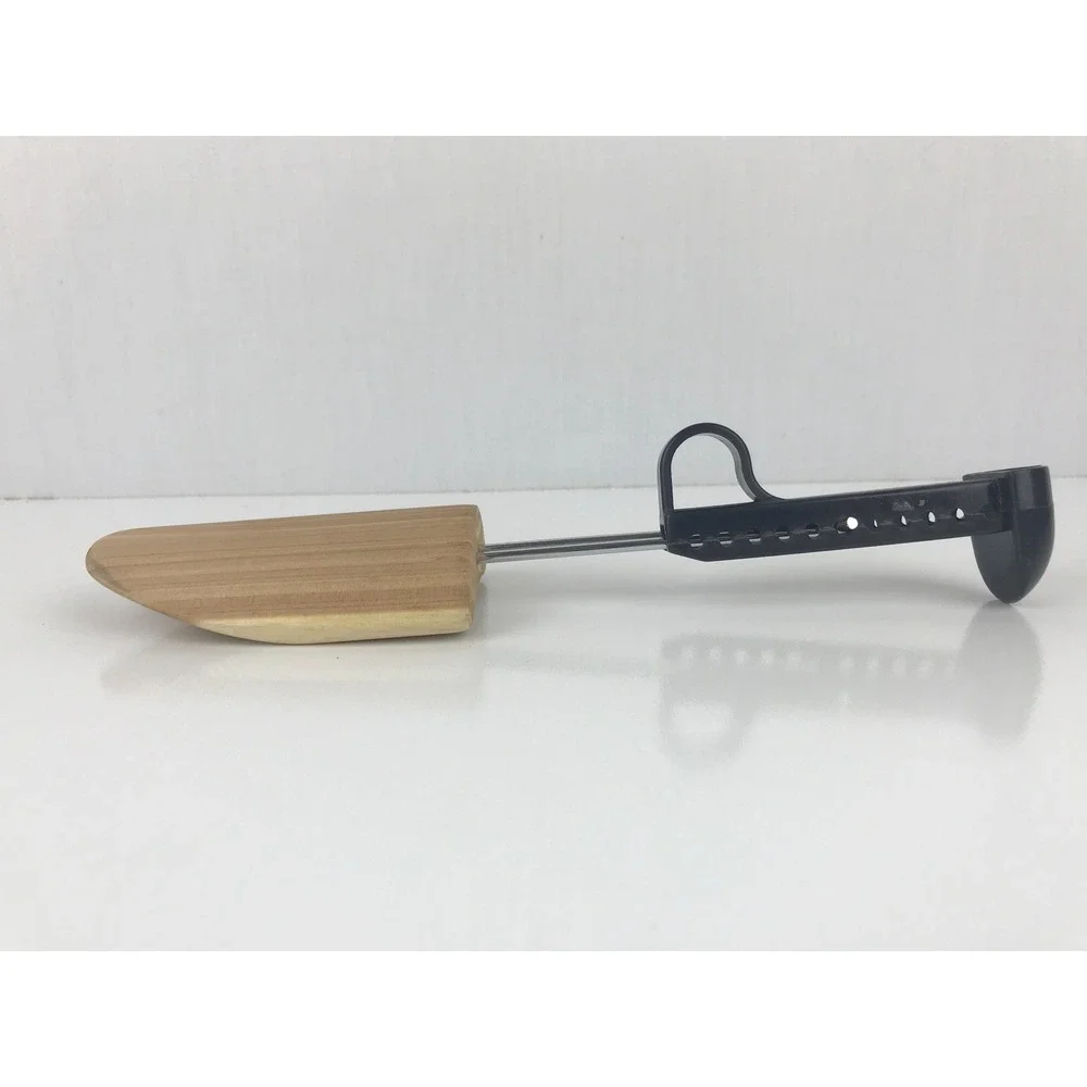 VTG Unbranded Cedar Wood Metal Shoe Trees‎ Keepers Shapers Stretchers